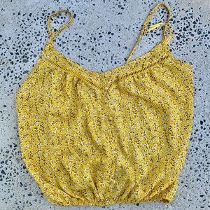 Yellow Blouse w/ White Flowers $4.99 SHIP